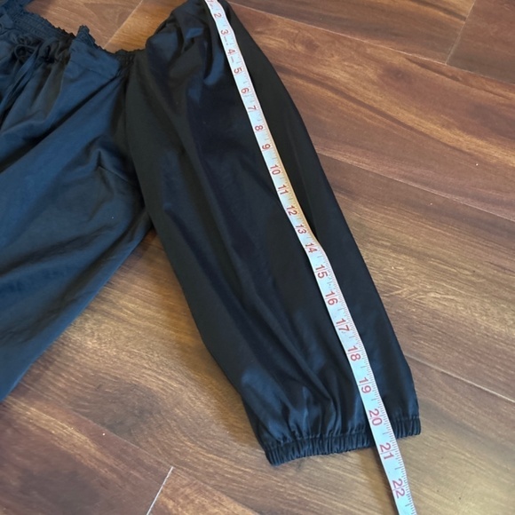 ELIZABETH and JAMES Black Blouse size Large - Picture 8 of 8